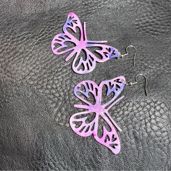 Handmade die cut paper butterfly water colored large dangle earrings - Picture 4 of 5
